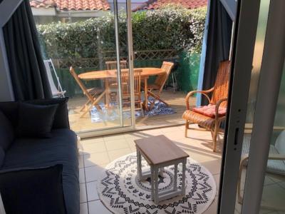 Chalut 8 : Duplex Plage, deux chambres, terrasse et parking