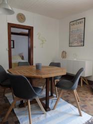 Nénaine : Maison Plage, trois chambres, patio