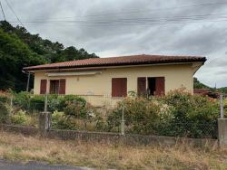463 - Maison sous-sol et garages